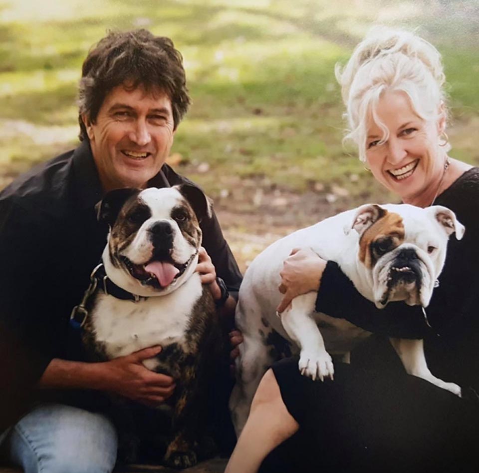 Australian artists Lisa de Boer from Glass Xpressions and Darren Caesar from Caesar Wine Cellars.